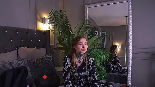 AriWild online show from 05-13-26, 04:41
