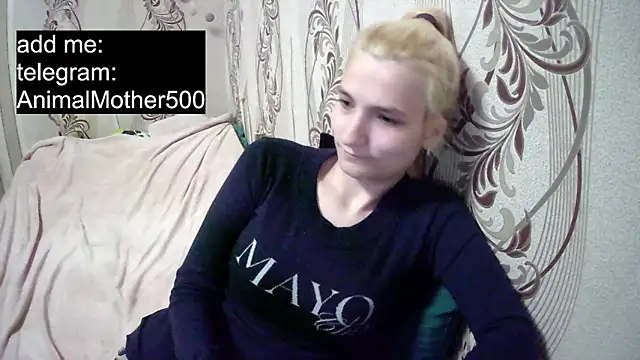 Snapshot of AlissaClark chatting on 05-14-26, 08:39 AlissaClark online show from 05-14-26, 08:39