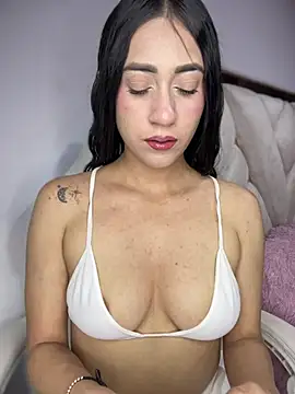 isabela l online show from 07-05-26, 11:33