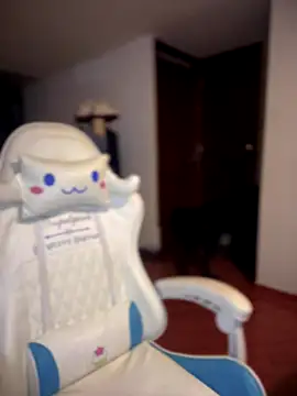 isabela l online show from 10-09-25, 11:27