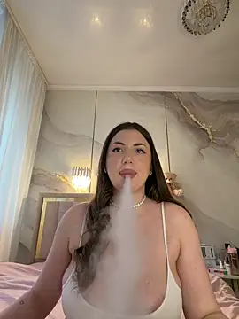 TiffaNoel online show from 04-02-26, 02:13