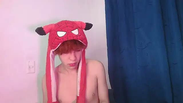Snapshot of lucky_stricke chatting on 05-10-26, 04:49 lucky stricke online show from 05-10-26, 04:49