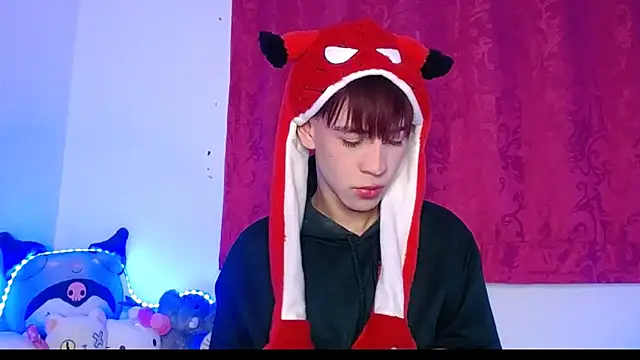 lucky stricke online show from 11-30-25, 02:56