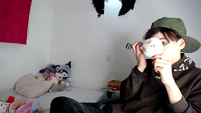 lucky stricke online show from 10-25-25, 04:00