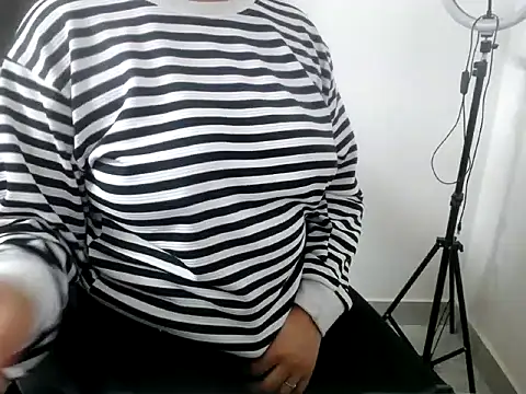 Roshi Love online show from 02-15-26, 04:39