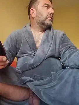 Nesch82 online show from 03-08-26, 05:44