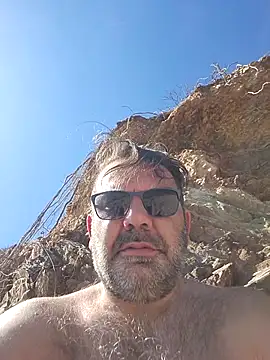 Nesch82 online show from 04-06-26, 01:01