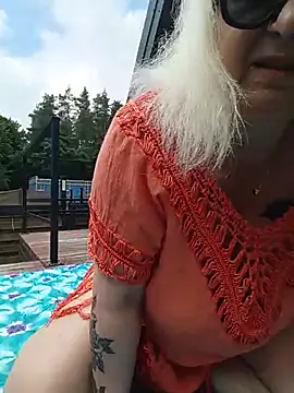 SquirtMilf00 online show from 07-12-26, 10:38