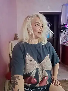 SquirtMilf00 online show from 07-15-26, 05:03