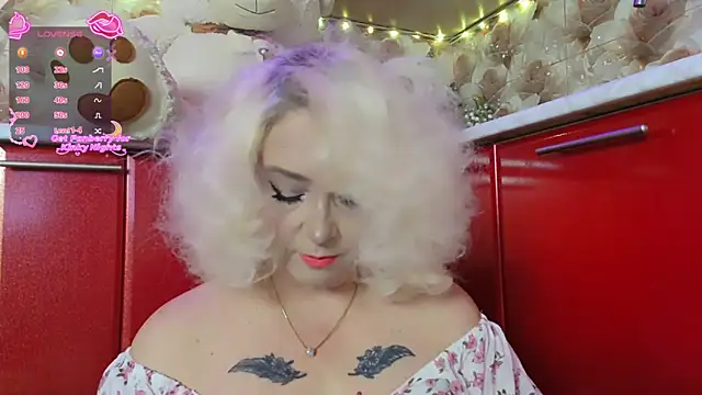 SquirtMilf00 online show from 04-15-26, 02:50