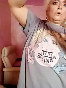 Snapshot of SquirtMilf00 chatting on 02-16-26, 03:16 SquirtMilf00 online show from 02-16-26, 03:16