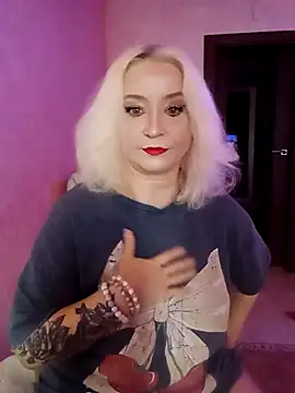 SquirtMilf00 online show from 03-18-26, 02:37