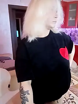 SquirtMilf00 online show from 03-04-26, 03:03