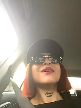 DanteAndVictoria online show from 10-16-25, 08:28