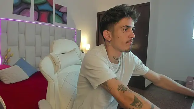 nextboywell1 online show from 04-10-26, 03:02