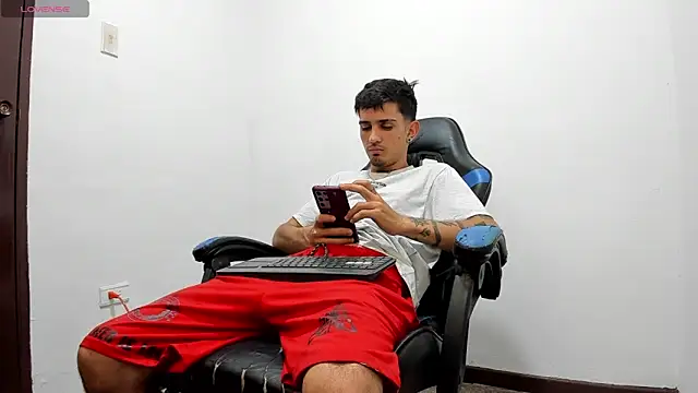 nextboywell1 online show from 02-26-26, 07:14