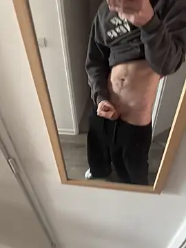 Snapshot of maxiii_456 chatting on 10-17-25, 10:39 maxiii 456 online show from 10-17-25, 10:39