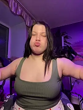 Snapshot of Kemeli008 chatting on 02-06-26, 03:08 Kemeli008 online show from 02-06-26, 03:08