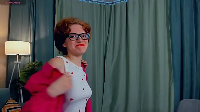 Snapshot of EdlinGathright chatting on 09-19-25, 03:54 EdlinGathright online show from 09-19-25, 03:54