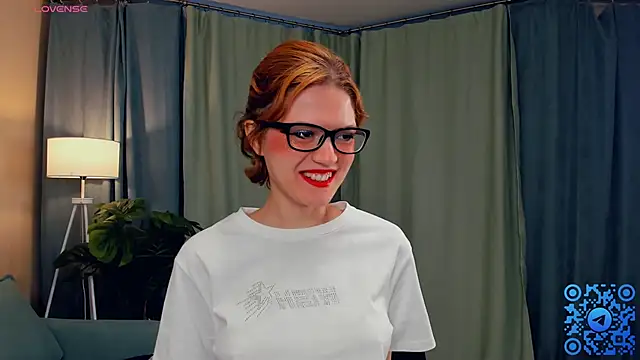 Snapshot of EdlinGathright chatting on 10-12-25, 03:41 EdlinGathright online show from 10-12-25, 03:41