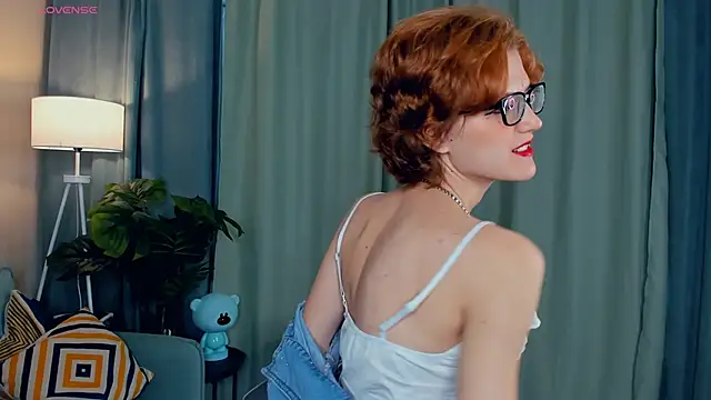 Snapshot of EdlinGathright chatting on 09-24-25, 03:57 EdlinGathright online show from 09-24-25, 03:57