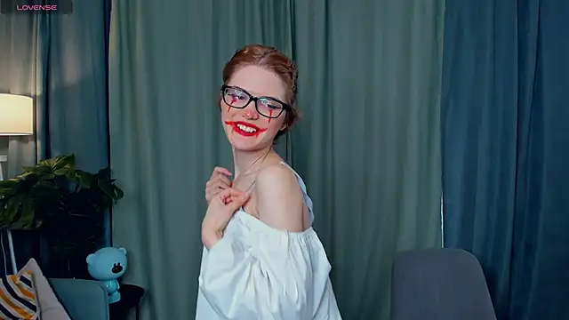 Snapshot of EdlinGathright chatting on 09-17-25, 04:36 EdlinGathright online show from 09-17-25, 04:36