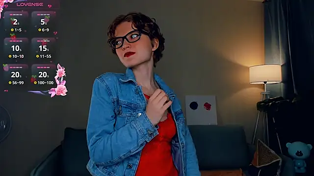 Snapshot of EdlinGathright chatting on 09-09-25, 05:06 EdlinGathright online show from 09-09-25, 05:06