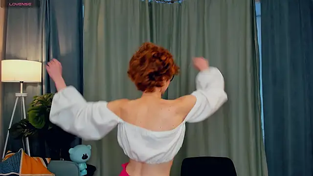 Snapshot of EdlinGathright chatting on 09-29-25, 04:08 EdlinGathright online show from 09-29-25, 04:08