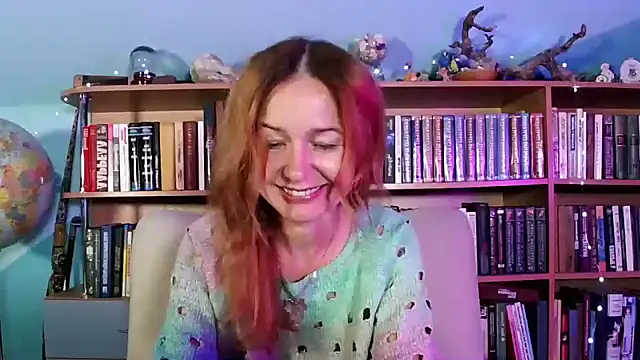 Foxilady357 online show from 10-28-25, 02:49