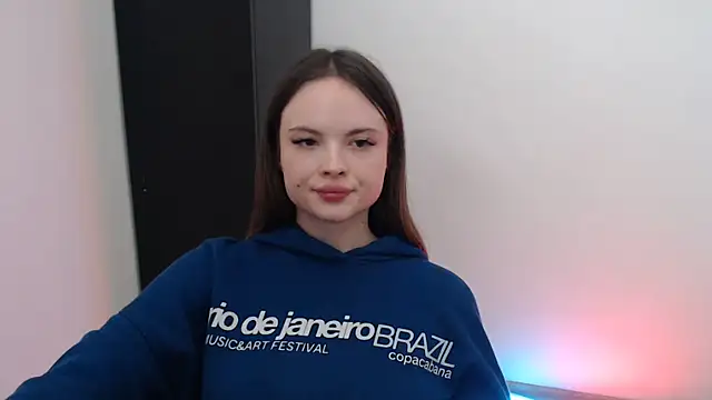 Snapshot of Ariella_ari chatting on 09-19-25, 02:43 Ariella ari online show from 09-19-25, 02:43