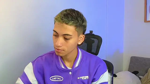 yulian vasquez online show from 10-07-25, 12:17