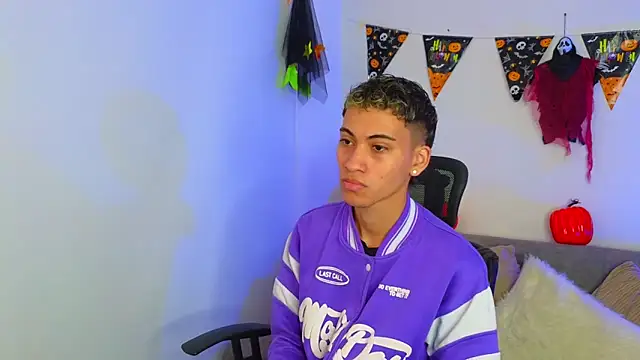 yulian vasquez online show from 10-30-25, 12:25