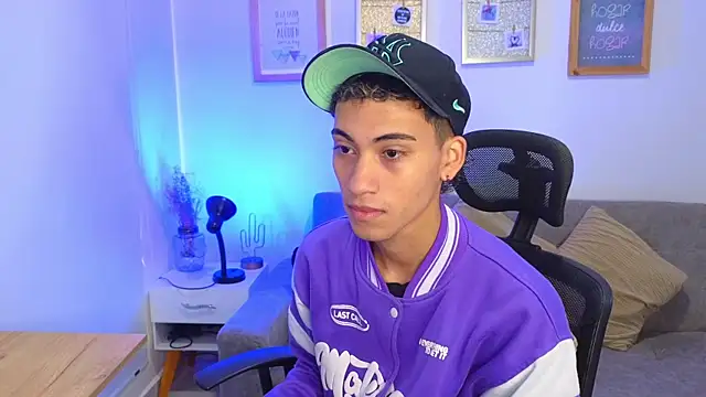 yulian vasquez online show from 12-05-25, 12:26