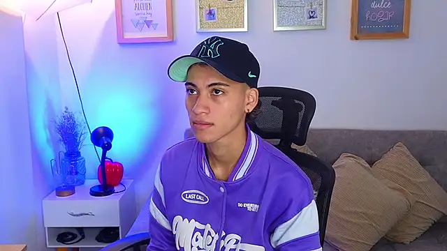 yulian vasquez online show from 11-10-25, 12:32