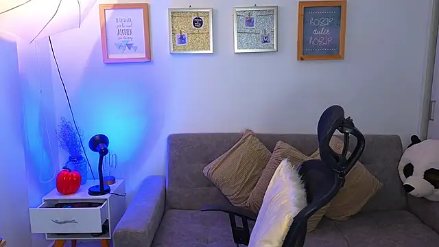 yulian vasquez online show from 11-11-25, 12:22