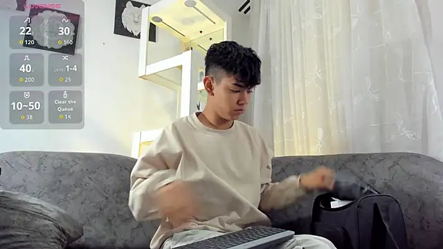 LoganTwink18 online show from 09-17-25, 01:24