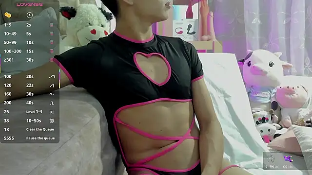 LoganTwink18 online show from 02-08-26, 11:24