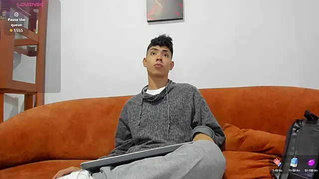 LoganTwink18 online show from 10-22-25, 10:58