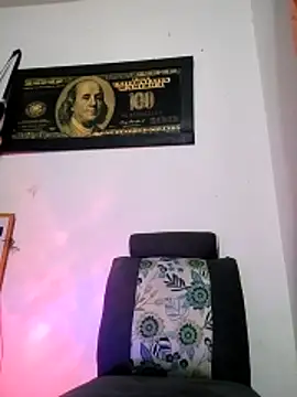 Valenn fernandez online show from 04-15-26, 04:11