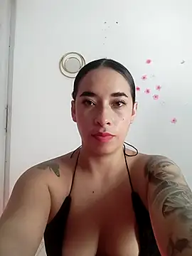 Valenn fernandez online show from 06-24-26, 07:55