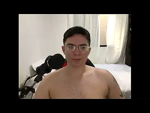 Snapshot of MatheusYoko chatting on 05-27-26, 07:54 MatheusYoko online show from 05-27-26, 07:54