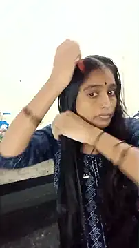 Snapshot of Guriya0076 chatting on 09-17-25, 06:48 Guriya0076 online show from 09-17-25, 06:48