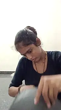 Snapshot of Guriya0076 chatting on 09-24-25, 04:41 Guriya0076 online show from 09-24-25, 04:41