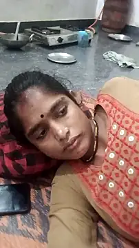 Snapshot of Guriya0076 chatting on 10-13-25, 04:19 Guriya0076 online show from 10-13-25, 04:19