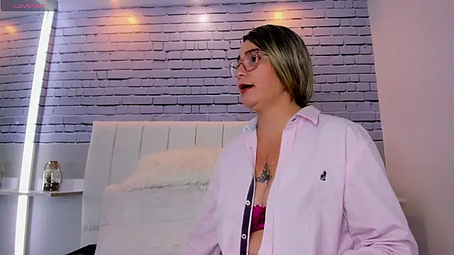 MelanyVegas online show from 09-19-25, 08:18