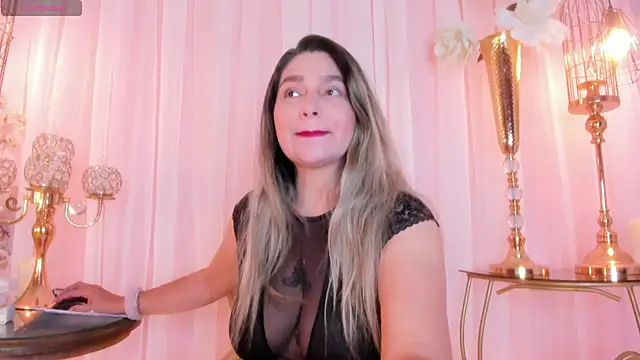 Snapshot of MelanyVegas chatting on 03-01-26, 08:25 MelanyVegas online show from 03-01-26, 08:25