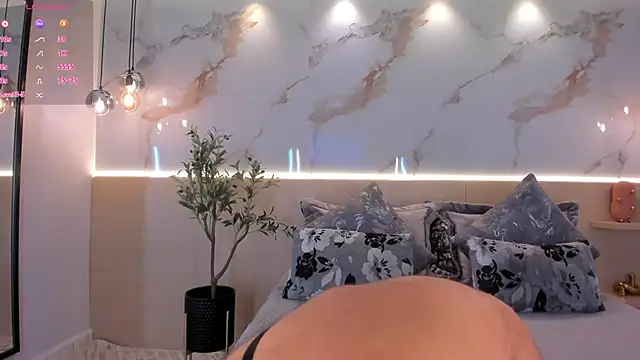 isabellasouza online show from 09-25-25, 12:00