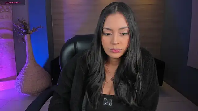 AmbarJames  online show from 12-17-25, 11:59