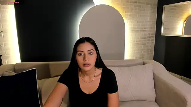 Snapshot of AmbarJames_ chatting on 05-03-26, 11:26 AmbarJames online show from 05-03-26, 11:26