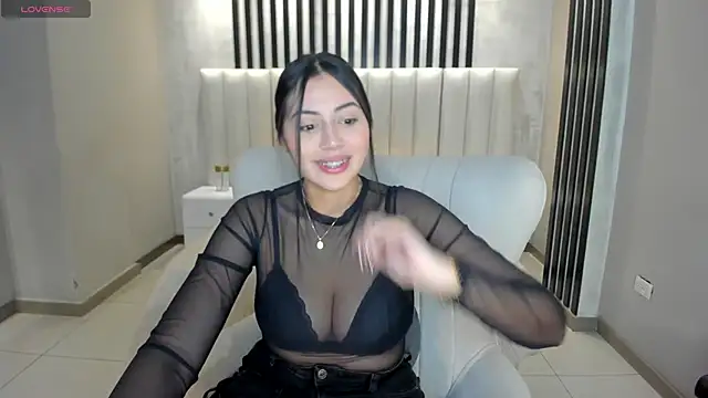 Snapshot of AmbarJames_ chatting on 06-09-26, 06:31 AmbarJames online show from 06-09-26, 06:31